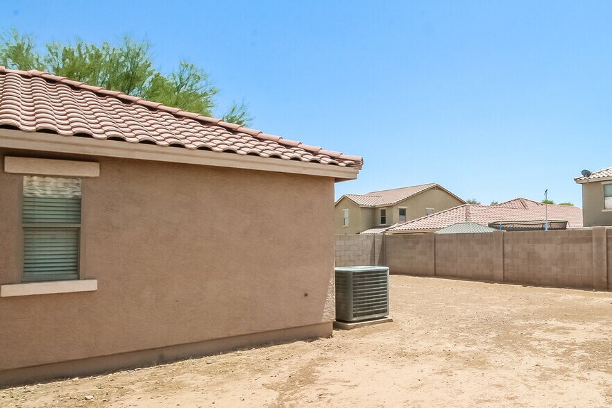 Building Photo - 2601 W Spencer Run