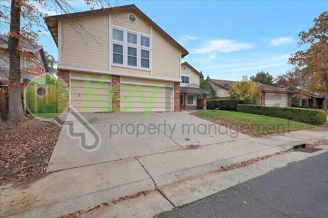 Building Photo - 1330 Kingswood Dr