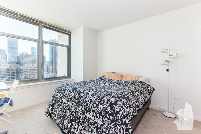 Building Photo - 1 bedroom in Chicago IL 60661