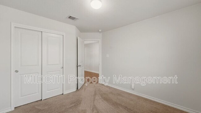 Building Photo - 221 Tule Canyons