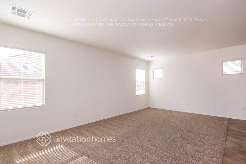 Building Photo - 1285 E Dragon Fly Rd