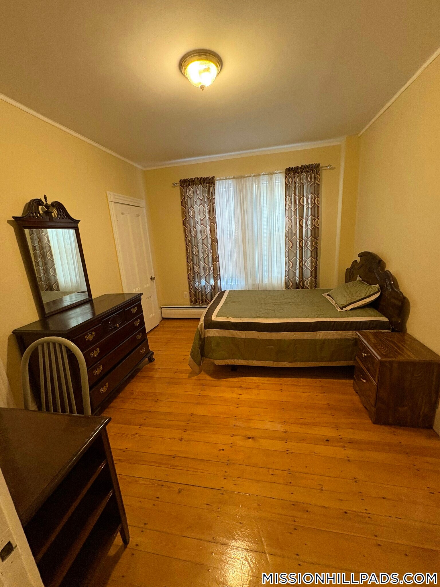 Building Photo - 123-125 Hillside St.