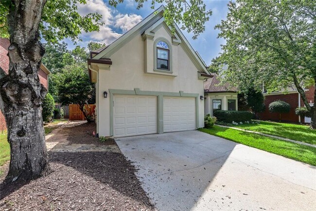 Building Photo - 1167 Druid Walk