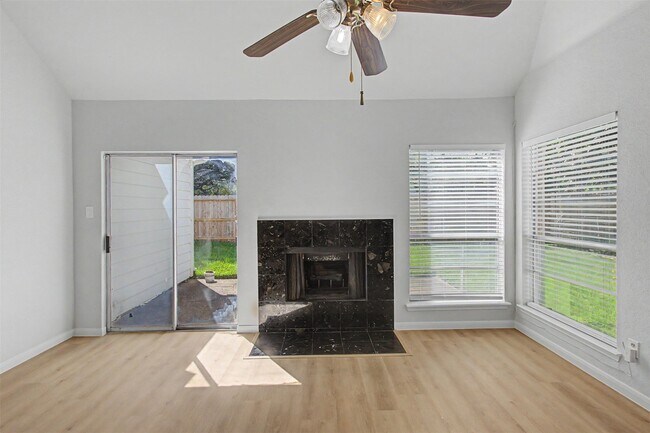 Building Photo - 4351 Palmer Plantation Dr