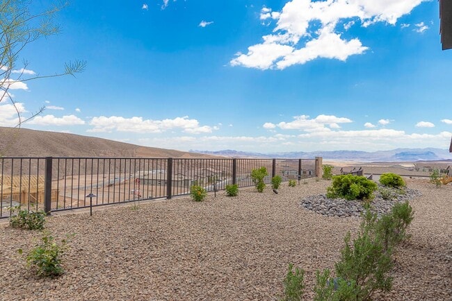 Building Photo - SINGLE STORY HOME IN GATED DEL WEBB AT LAK...