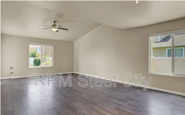 Building Photo - 2004 Mirror Ct