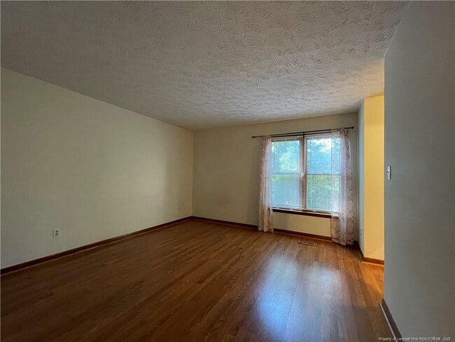 Building Photo - 404 Adger Ct