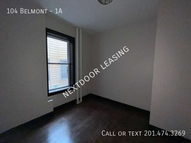 Building Photo - 104 Belmont-1A