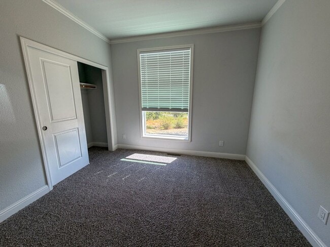 Building Photo - 13734 Ferguson Dr