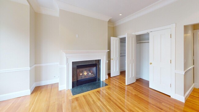 Building Photo - 22 Beacon St