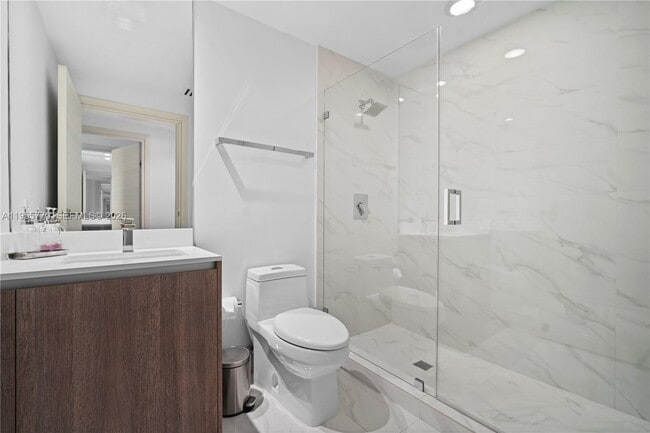 Building Photo - 801 S Miami Ave