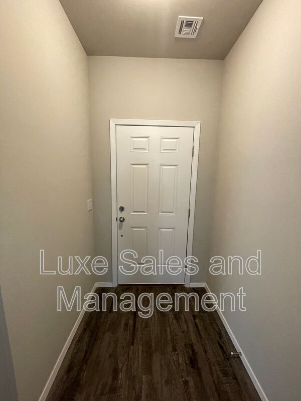 Building Photo - 16126 S 88th E Ave