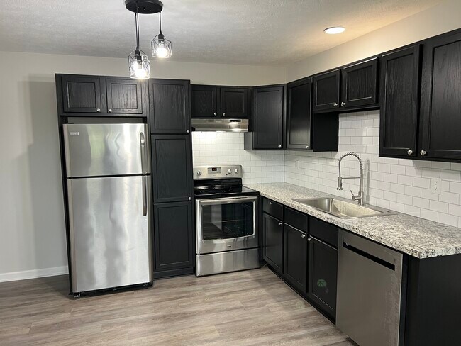 Building Photo - 5684 Windy Knoll Dr