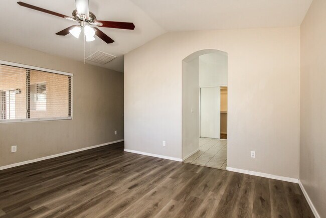 Building Photo - 5116 W T Ryan Ln