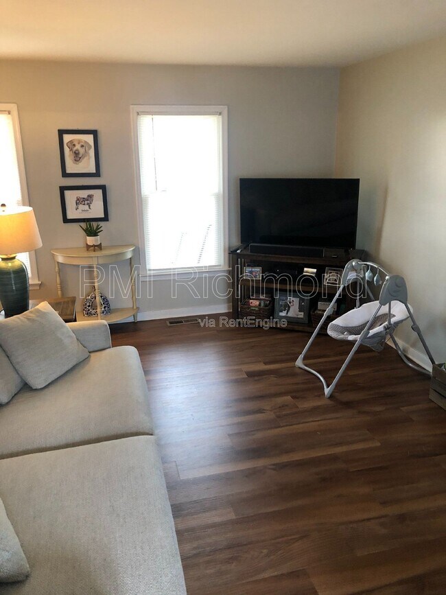 Building Photo - 1703 Danhurst Dr