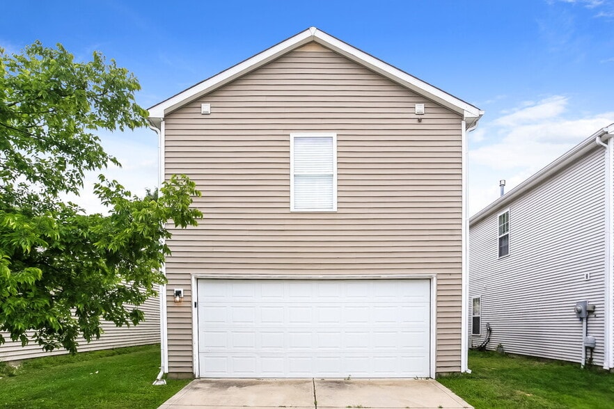 Building Photo - 14427 Cuppola Dr