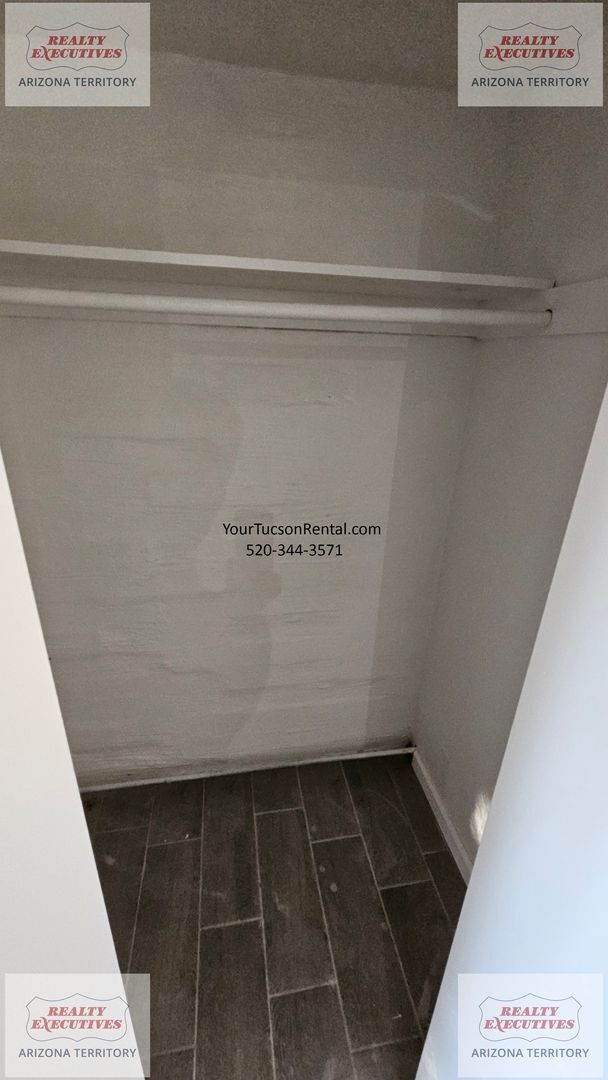 Building Photo - Fort Lowell & Campbell area Condo - 2 Bedrooms & 1.5 Bathrooms