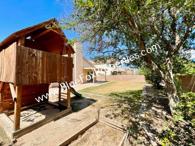 Building Photo - 1422 Blue Saguaro Trail