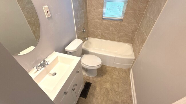 Building Photo - 1937 N Graham St