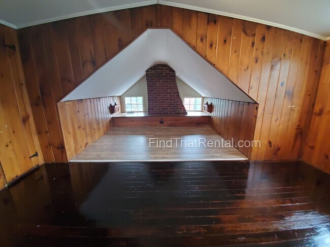 Building Photo - Spacious 1790s Gem in downtown Carlisle: Pet-Friendly, Fenced Yard, Laundry, Screened Porch, Near...