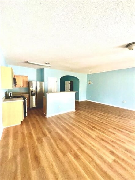 Building Photo - 3871 Pleasant Oaks Dr