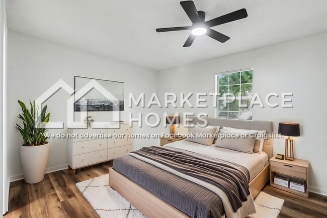 Building Photo - 5128 Lakeview Ct
