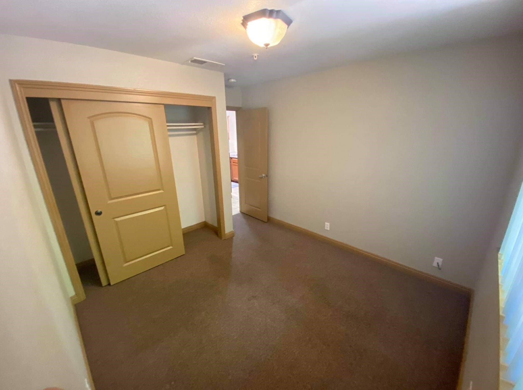 Building Photo - 819 H St