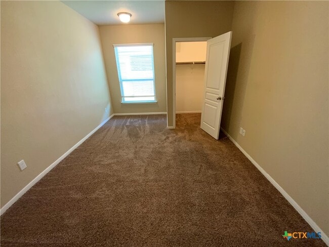 Building Photo - 707 Dunford Dr