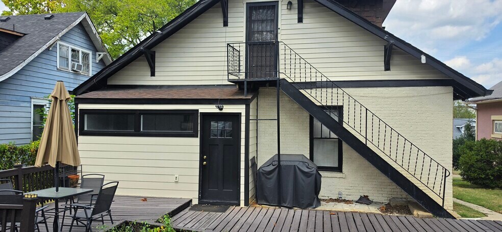 Building Photo - 1107 Acklen Ave
