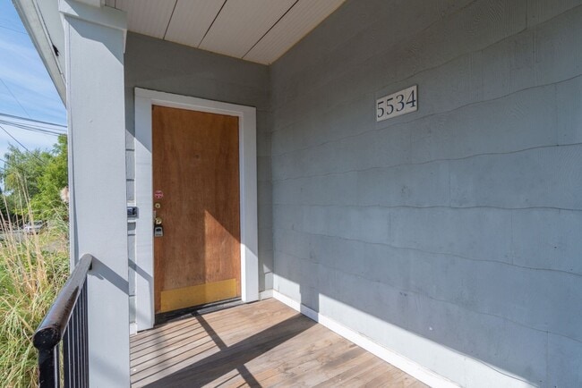 Building Photo - 5534 N Missouri Ave