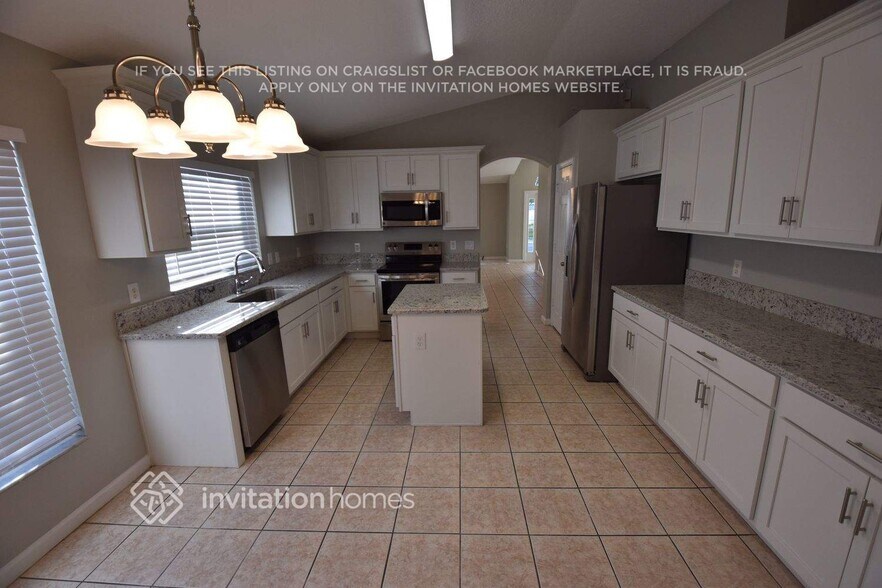Building Photo - 1175 Snug Harbor Dr