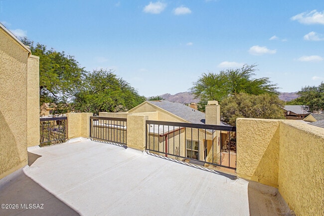 Building Photo - 5250 Woodspring Dr