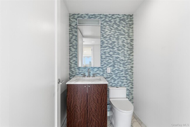 Building Photo - 3220 Arlington Ave