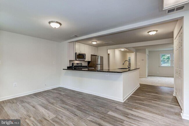 Building Photo - 13715 Orlando Rd