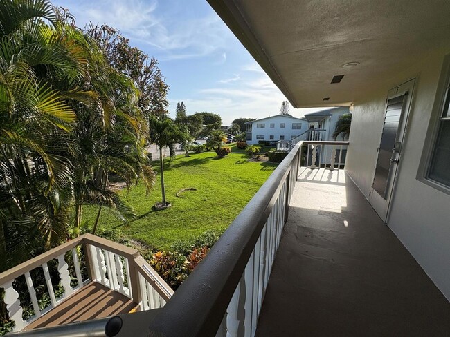 Building Photo - 57 Dorchester E