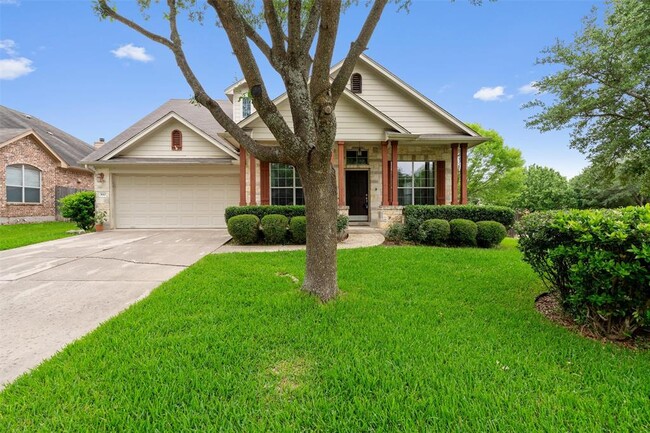 Primary Photo - 390 Clarence Ct