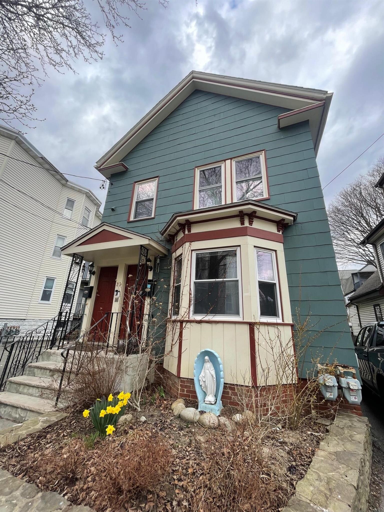 Building Photo - 21 Hall St