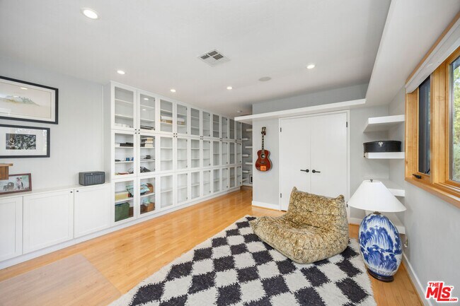Building Photo - 4108 Murietta Ave