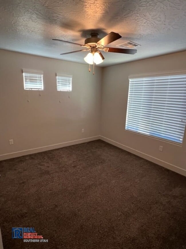 Building Photo - Sienna Hills Townhome