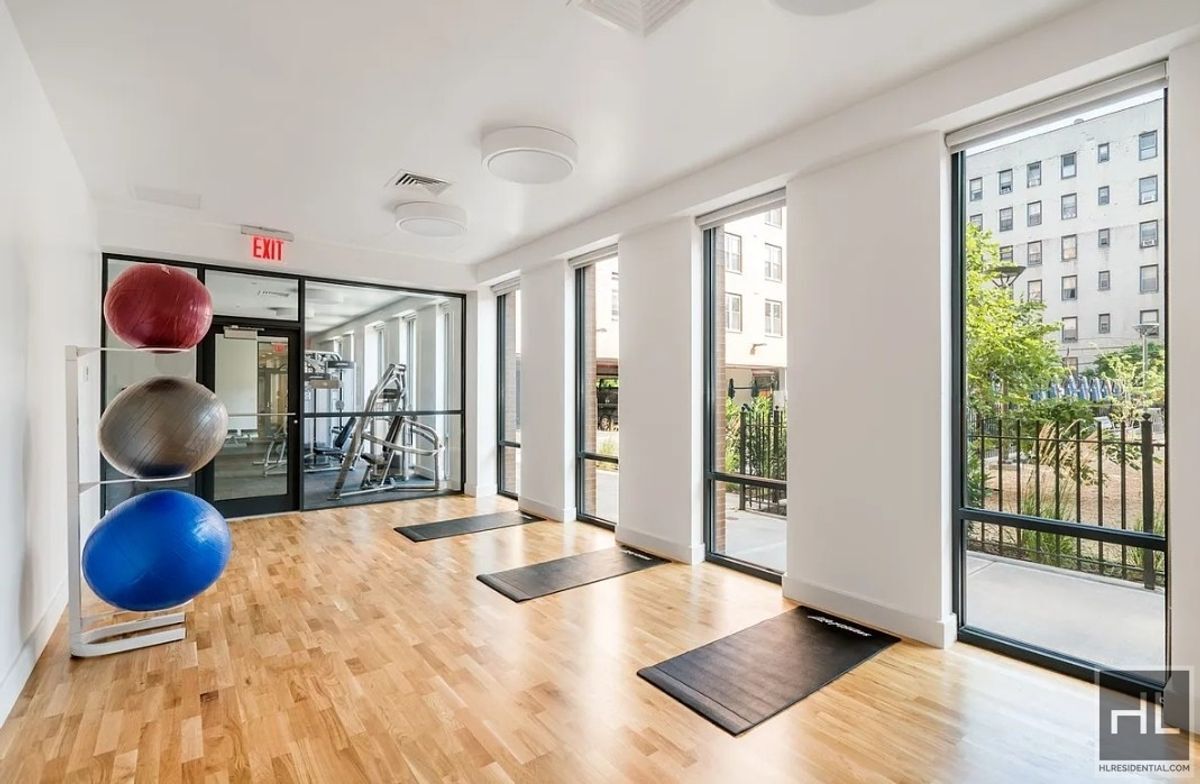 Building Photo - 310 Clarkson Ave