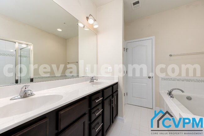 Building Photo - 1216 Acorn Ln