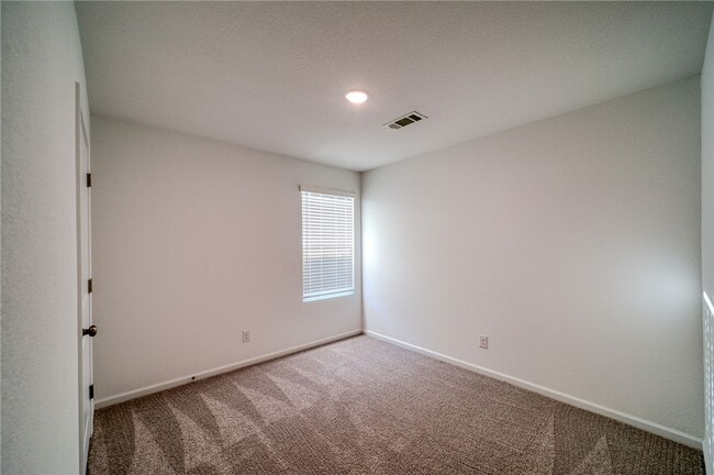 Building Photo - 2469 Pesuna Dr