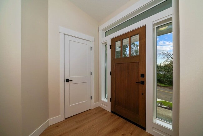 Building Photo - 3Bd/2Ba Single Story Home - Available Early March 2026!