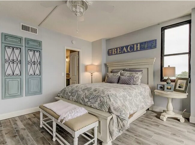 Building Photo - LONG TERM - FULLY FURNISHED 2/2 Open water...