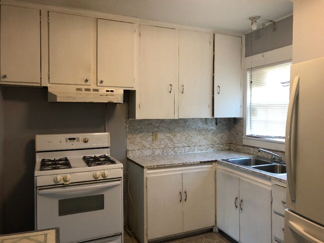 Building Photo - 1425 Daytona Dr