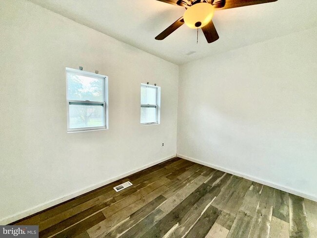 Building Photo - 7635 Stoney Creek Dr
