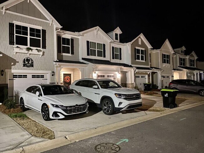 Building Photo - 222 Nautique Ct