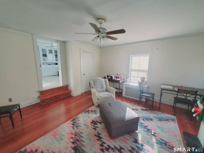 Building Photo - 152 River Rd Ext