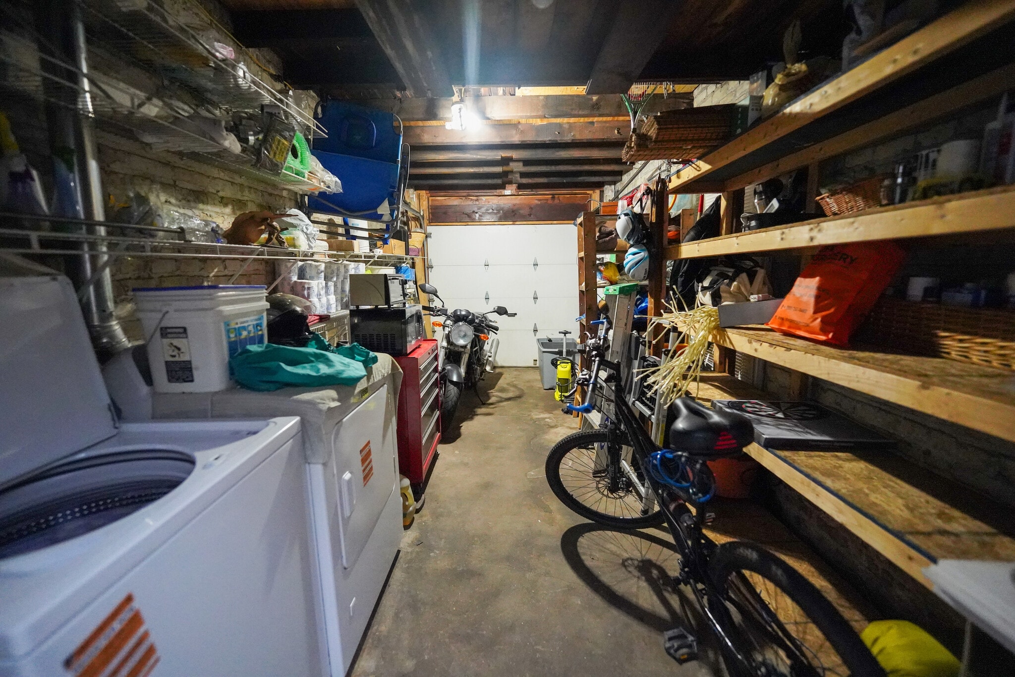Garage - 6776 Dartmouth St