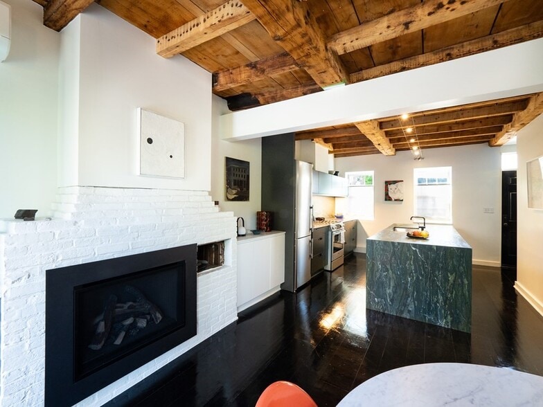 Building Photo - 214 3rd St